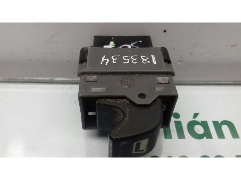 Recambio de mando elevalunas delantero derecho para peugeot 307 break / sw (s1) break xr referencia OEM IAM M8076  