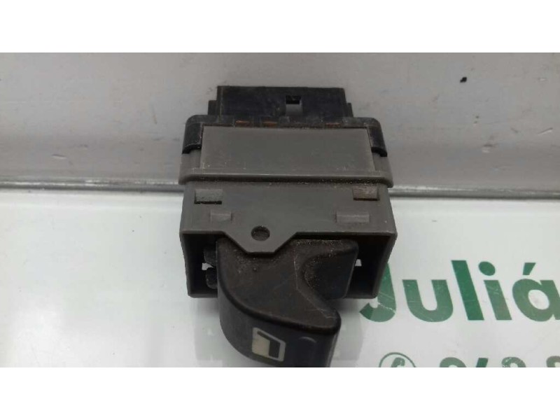Recambio de mando elevalunas delantero derecho para peugeot 307 break / sw (s1) break xr referencia OEM IAM M8076  