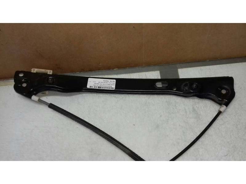 Recambio de elevalunas delantero derecho para bmw serie 3 berlina (e90) 320i referencia OEM IAM 7060266S 7140588E 