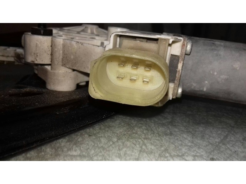 Recambio de elevalunas delantero derecho para bmw serie 3 berlina (e90) 320i referencia OEM IAM 7060266S 7140588E 