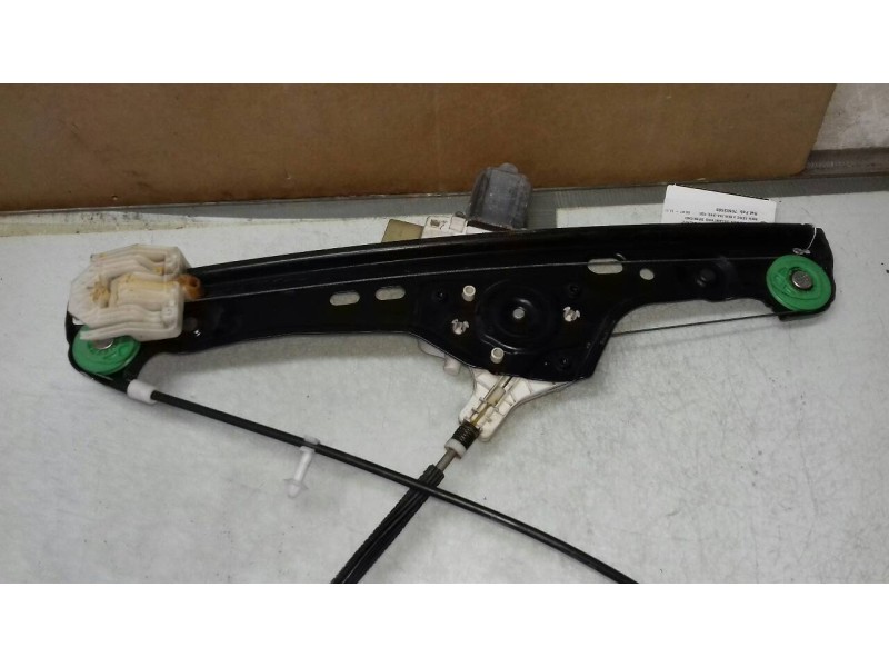 Recambio de elevalunas delantero derecho para bmw serie 3 berlina (e90) 320i referencia OEM IAM 7060266S 7140588E 