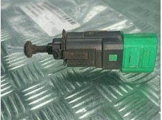 Recambio de interruptor para citroen c4 coupe lx referencia OEM IAM 95835T02 CONECTOR 4 PINES FRENO 2
