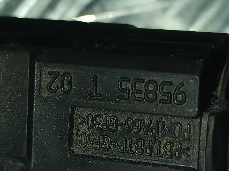 Recambio de interruptor para citroen c4 coupe lx referencia OEM IAM 95835T02 CONECTOR 4 PINES FRENO