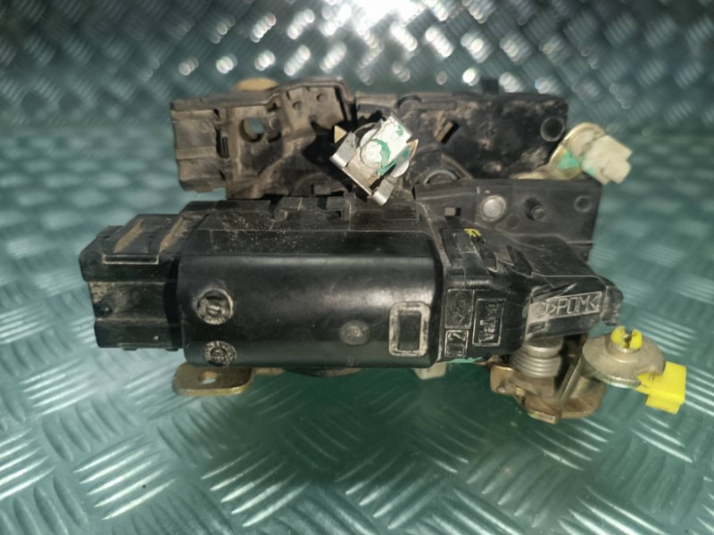 Recambio de cerradura puerta delantera derecha para renault kangoo (f/kc0) authentique referencia OEM IAM   ELECTRICA Recambio de cerradura puerta delantera derecha para renault kangoo (f/kc0) authentique referencia OEM IAM   ELECTRICA