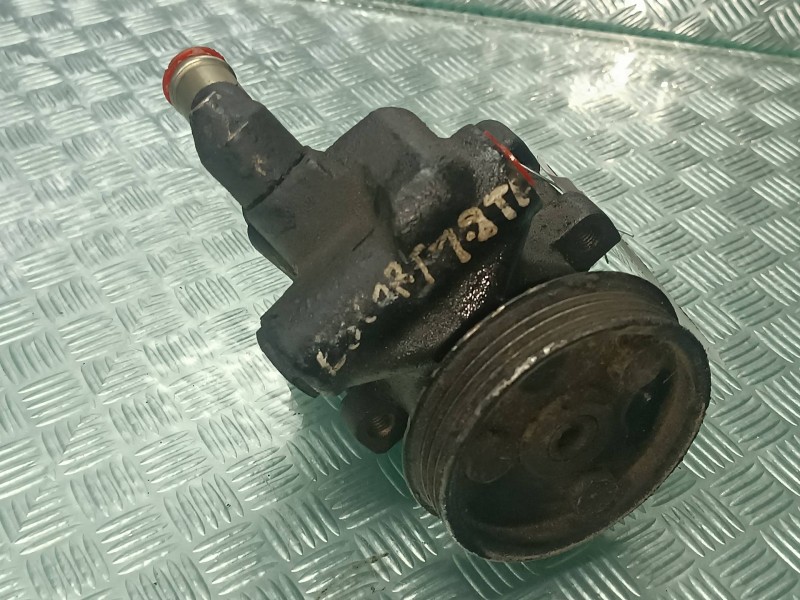 Recambio de bomba direccion para ford escort berl./turnier ghia berlina referencia OEM IAM 94FF3A733AA  