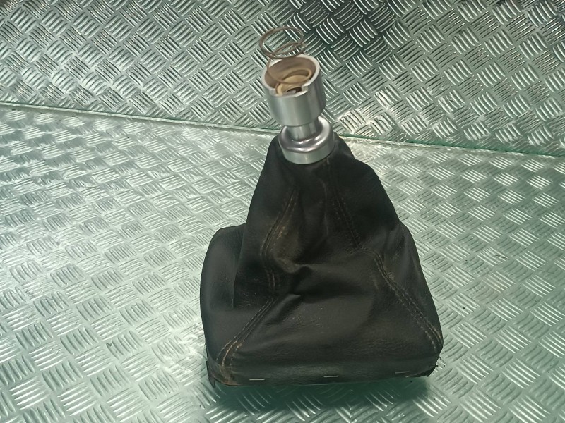 Recambio de guarnecidos palanca cambio para smart coupe pulse referencia OEM IAM 4729031000 HKR4090001002 GUARNECIDO