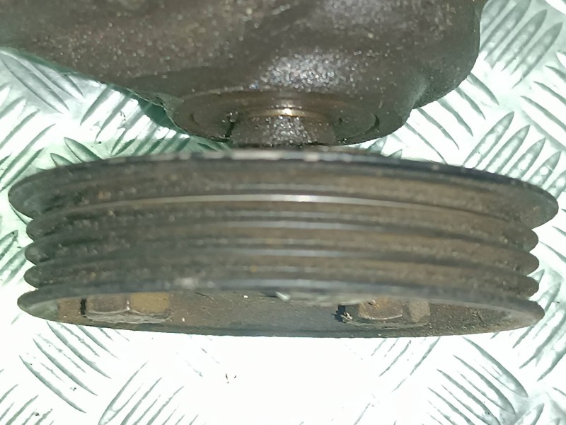 Recambio de bomba direccion para ford escort berl./turnier básico berlina referencia OEM IAM 94FF3A733AA  