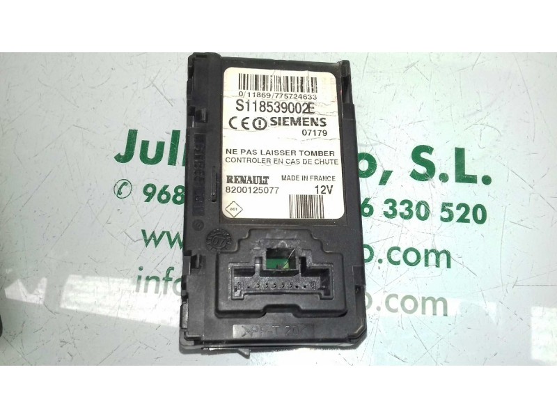 Recambio de centralita motor uce para renault scenic ii emotion referencia OEM IAM 8200804775 S122326113A KIT - SIEMENS