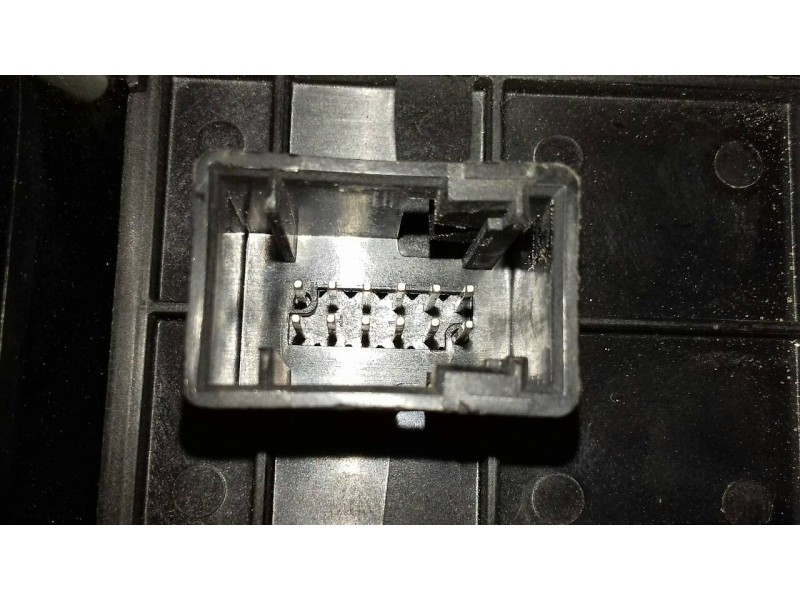 Recambio de mando elevalunas delantero izquierdo para fiat 500 l (330) s-design referencia OEM IAM 7356631950 03494955 735650748