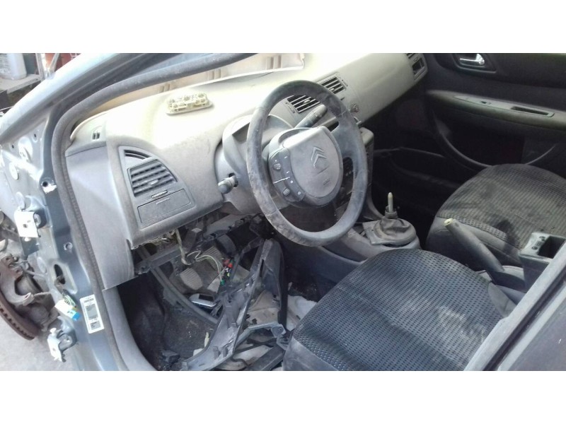 citroen c4 berlina del año 2006