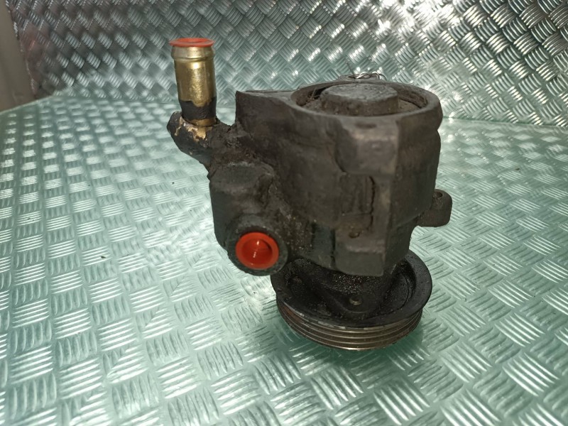 Recambio de bomba direccion para ford escort berl./turnier ghia nomade referencia OEM IAM HBDBV  
