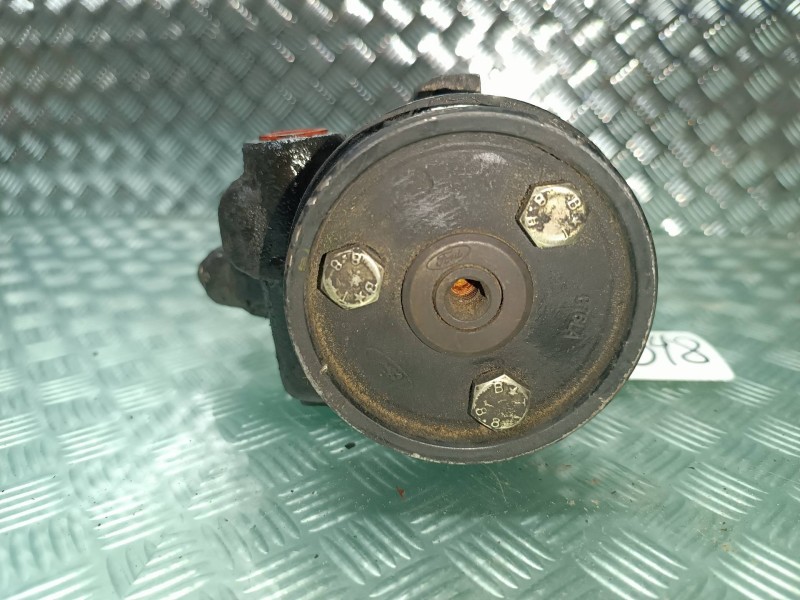 Recambio de bomba direccion para ford escort berl./turnier ghia nomade referencia OEM IAM HBDBV  