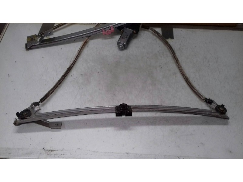 Recambio de elevalunas delantero izquierdo para chrysler voyager (rg) 2.5 crd cat referencia OEM IAM AY2621001421  ELECTRICO