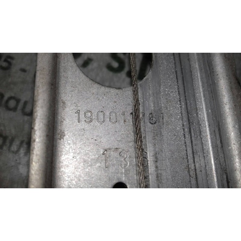 Recambio de elevalunas trasero derecho para renault megane ii berlina 5p dynamique referencia OEM IAM 190011781 6 PINES ELECTRIC