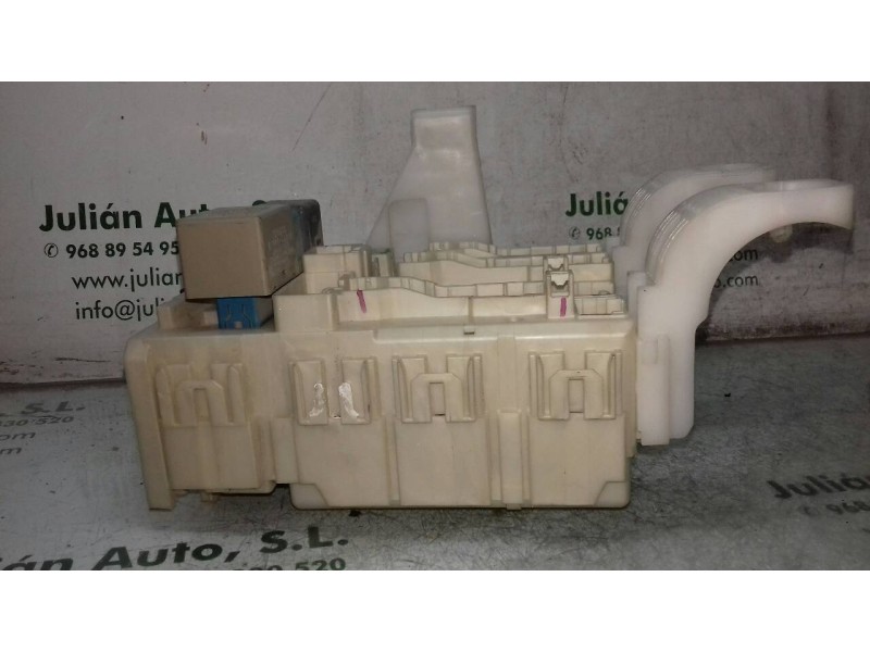 Recambio de caja reles / fusibles para toyota prius (nhw20) basis referencia OEM IAM 4H020591 405260332 8198046010