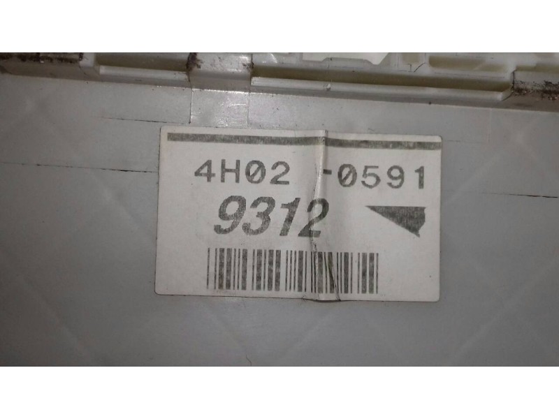 Recambio de caja reles / fusibles para toyota prius (nhw20) basis referencia OEM IAM 4H020591 405260332 8198046010