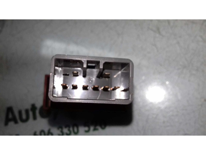 Recambio de warning para daewoo nubira berlina se referencia OEM IAM 864W0140 6 PINES GRIS