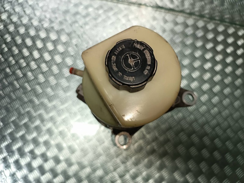 Recambio de bomba direccion para ford focus c-max (cap) ambiente (d) referencia OEM IAM 3M513K514DG  