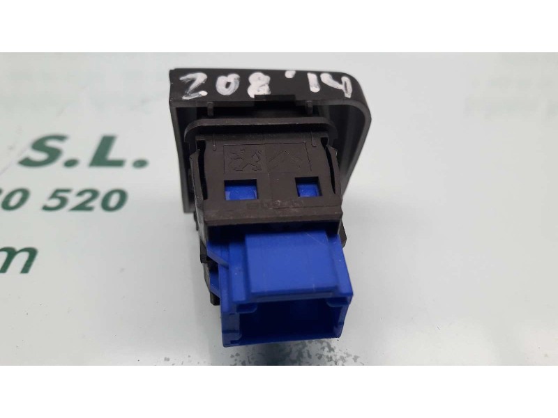 Recambio de warning para peugeot 208 access referencia OEM IAM 96750916ZD  