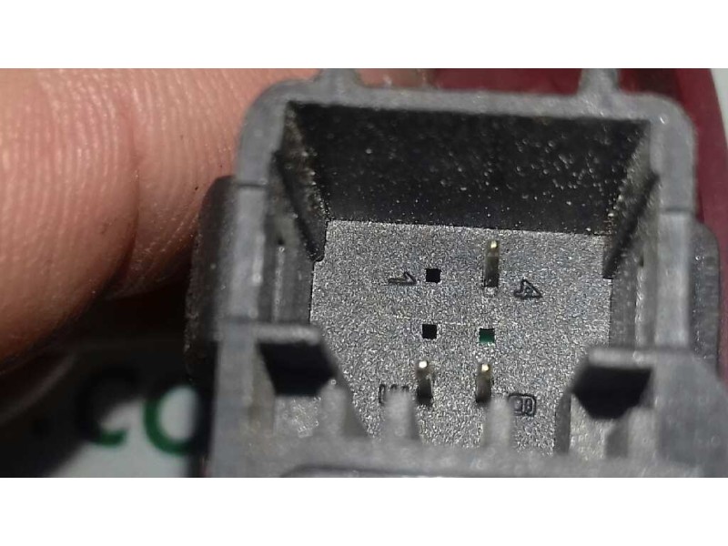 Recambio de warning para peugeot 206 berlina x-line referencia OEM IAM 9643213777  