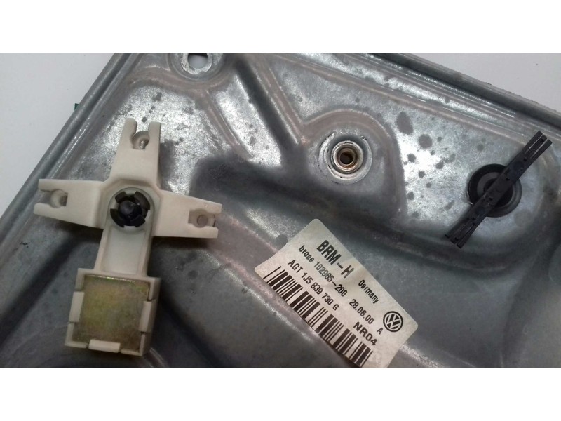 Recambio de elevalunas trasero derecho para volkswagen bora berlina (1j2) conceptline referencia OEM IAM 1J5839730G 1J5839756E E