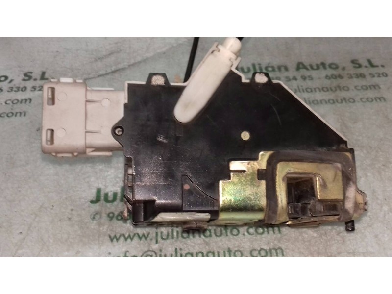 Recambio de cerradura puerta delantera derecha para peugeot 407 st sport pack referencia OEM IAM 9660698380F GRIS 6 PINES