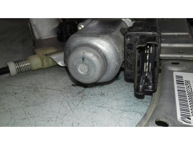 Recambio de elevalunas delantero izquierdo para renault clio grandtour authentique referencia OEM IAM 8200843592 981286200 ELECT