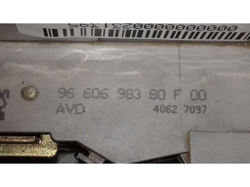 Recambio de cerradura puerta delantera derecha para peugeot 407 st sport pack referencia OEM IAM 9660698380F GRIS 6 PINES