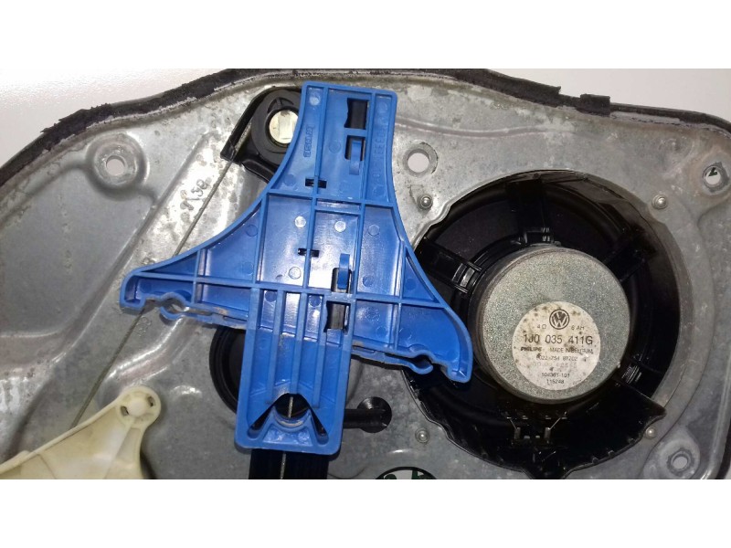Recambio de elevalunas trasero izquierdo para volkswagen bora berlina (1j2) conceptline referencia OEM IAM 1J5839729G 1J5839755E