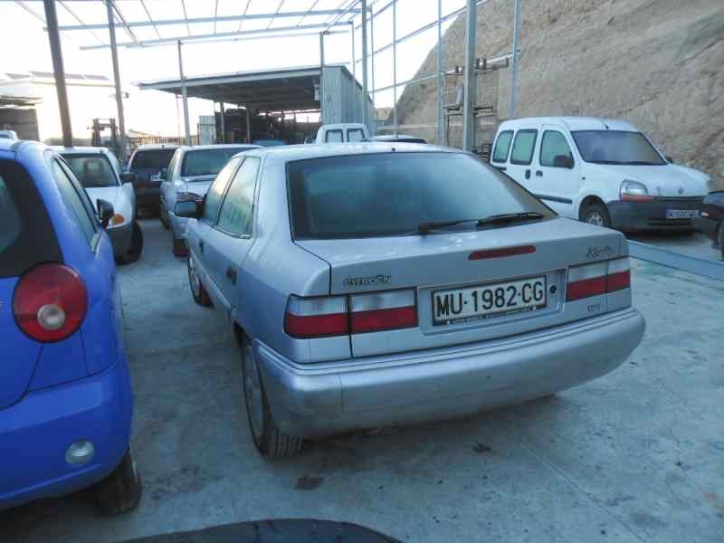citroen xantia berlina del año 2000