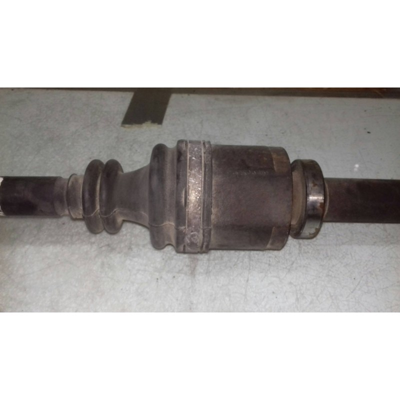 Recambio de transmision delantera derecha para renault megane ii classic berlina confort authentique referencia OEM IAM 82004721