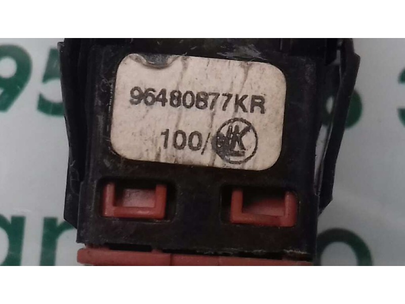 Recambio de warning para citroen c4 berlina collection referencia OEM IAM 96480877KR  