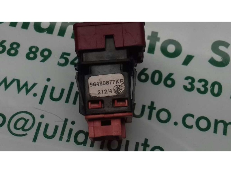 Recambio de warning para citroen c4 berlina collection referencia OEM IAM 96480877KR  