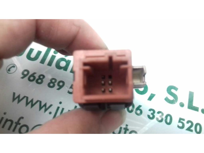 Recambio de warning para citroen c4 berlina collection referencia OEM IAM 96480877KR  