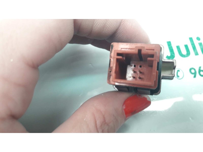 Recambio de warning para citroen c4 berlina collection referencia OEM IAM 96480877KR  