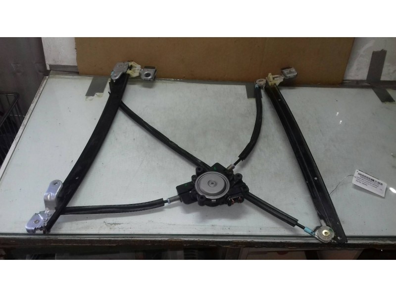 Recambio de elevalunas delantero izquierdo para chrysler voyager (gs) 2.5 turbodiesel referencia OEM IAM 0489452  ELECTRICO