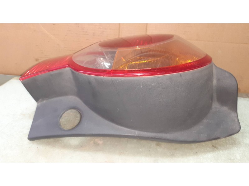 Recambio de piloto trasero izquierdo para renault modus confort dynamique referencia OEM IAM 8200538786  