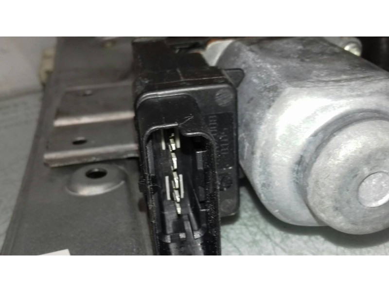 Recambio de elevalunas delantero derecho para renault clio iii authentique referencia OEM IAM 8200843597 6 PINES ELECTRICO