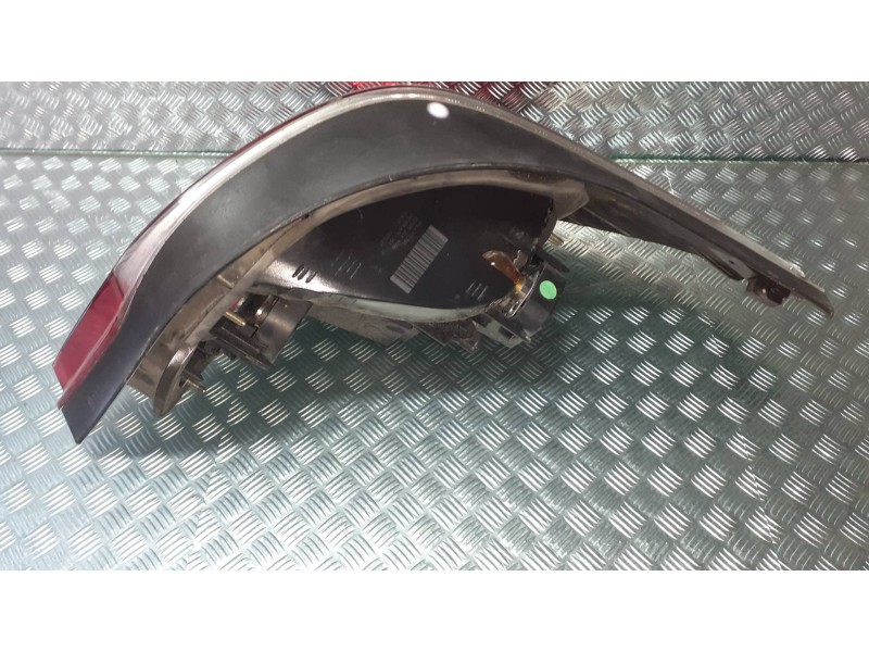 Recambio de piloto trasero izquierdo para bmw serie 5 berlina (e60) 530i referencia OEM IAM 15823703 6910767 B31595