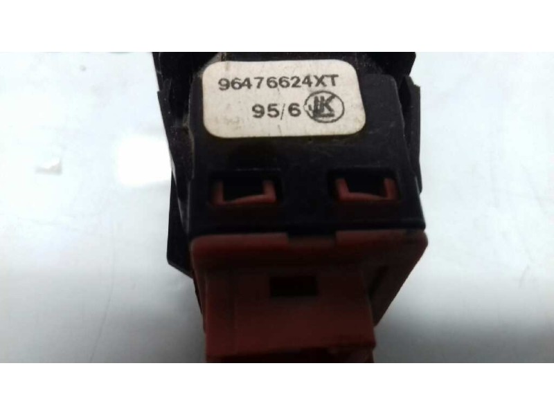 Recambio de interruptor para citroen c4 berlina collection referencia OEM IAM 96476624XT 60519 ESP