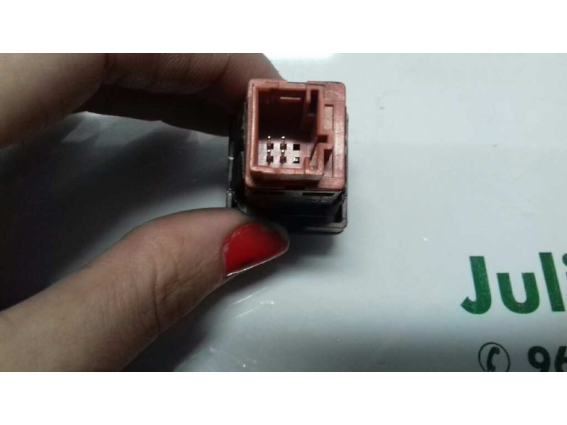 Recambio de interruptor para citroen c4 berlina collection referencia OEM IAM 96476624XT 60519 ESP
