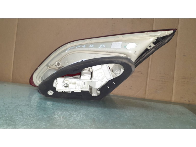 Recambio de piloto trasero izquierdo interior para opel astra j lim. cosmo referencia OEM IAM 8600601  