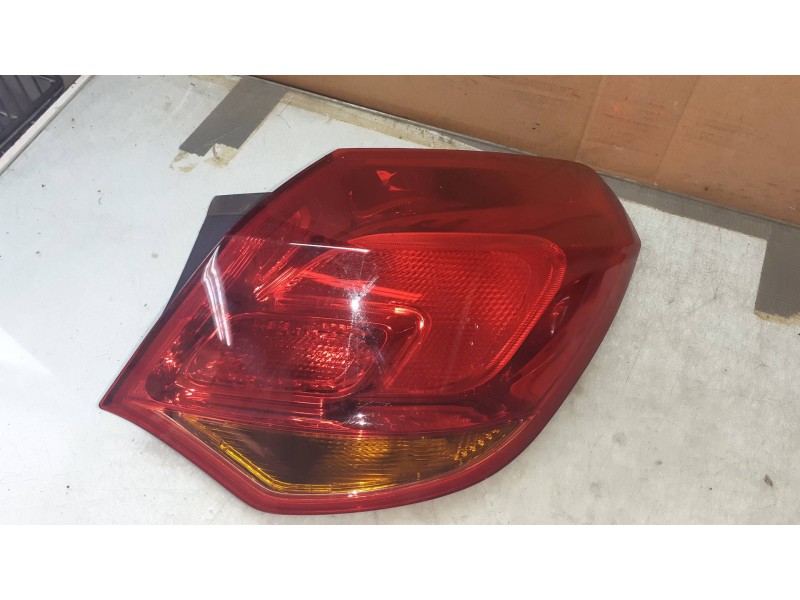 Recambio de piloto trasero derecho para opel astra j lim. cosmo referencia OEM IAM 1090098  