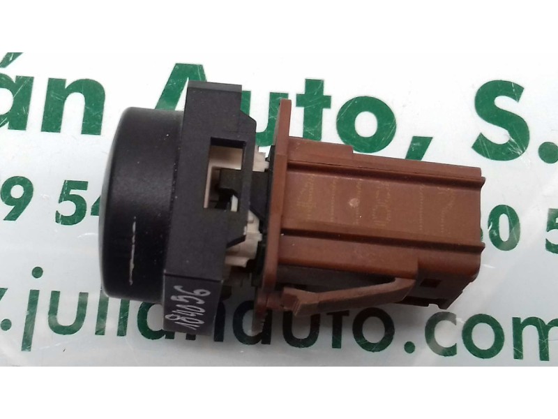 Recambio de interruptor para citroen xsara picasso 1.6 exclusive referencia OEM IAM 411817  C / C