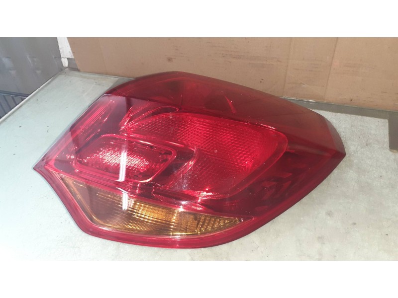 Recambio de piloto trasero derecho para opel astra j lim. cosmo referencia OEM IAM 1090098  