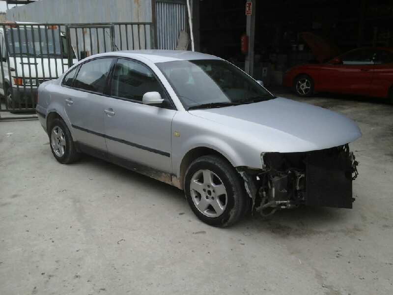 volkswagen passat berlina (3b2) del año 1999