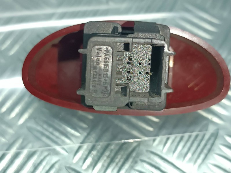 Recambio de warning para peugeot 206 berlina xs-line referencia OEM IAM 9642213777 VALEO CONECTOR 3 PINES