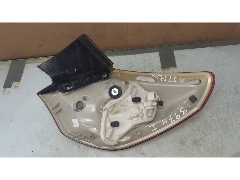 Recambio de piloto trasero izquierdo para opel astra j lim. cosmo referencia OEM IAM 1090098  