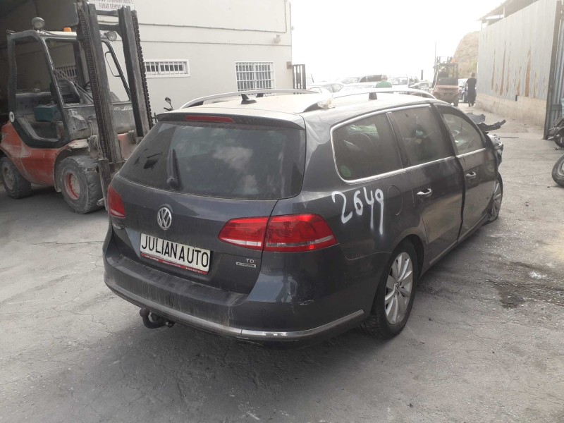 volkswagen passat variant (365) del año 2014