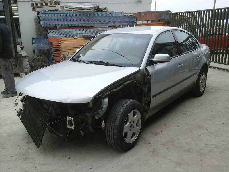 volkswagen passat berlina (3b2) del año 1999